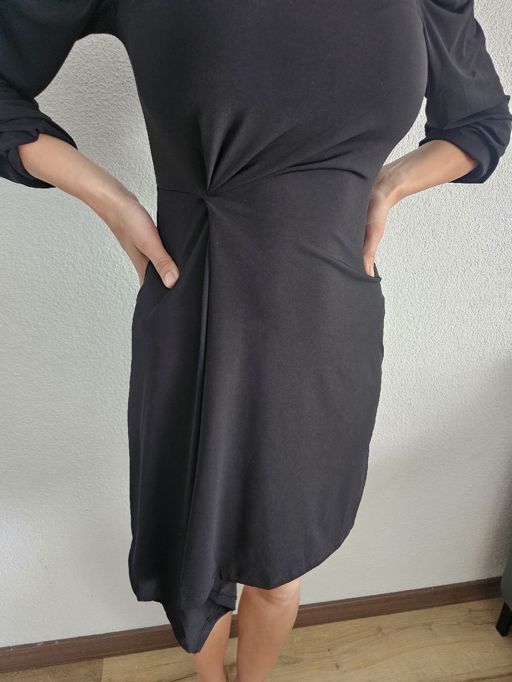 Vestiti: Vero Moda schwarzes Kleid gr s – Nuovo (secondo la descrizione) da Grosshöchstetten venduto da Qenko 1