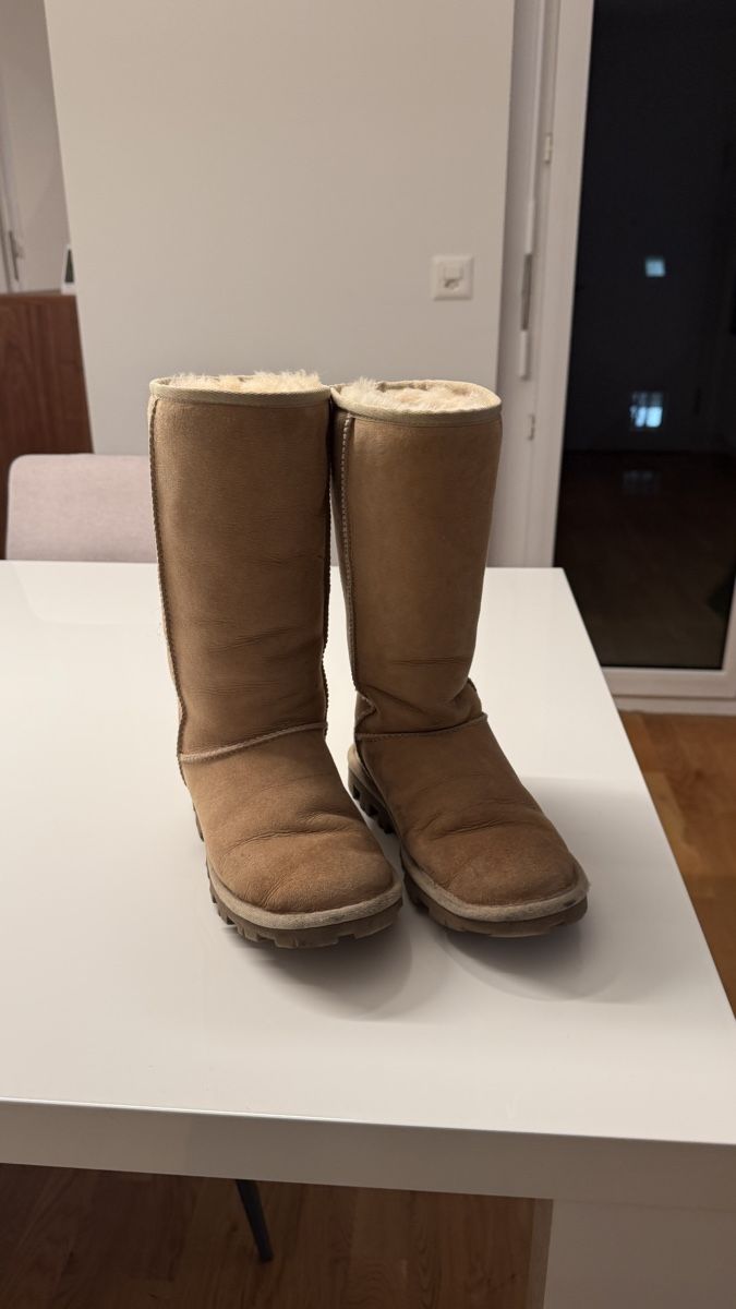 Ugg Scarpe da donna: Uggs – Usato da binningen venduto da mfe_v6cn