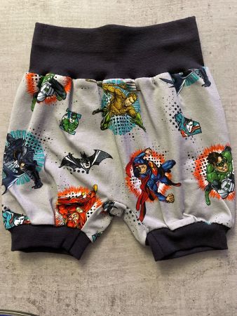 Kurze Pumphose Mitwachshose Batman Superman Gr. 92/98 NEU