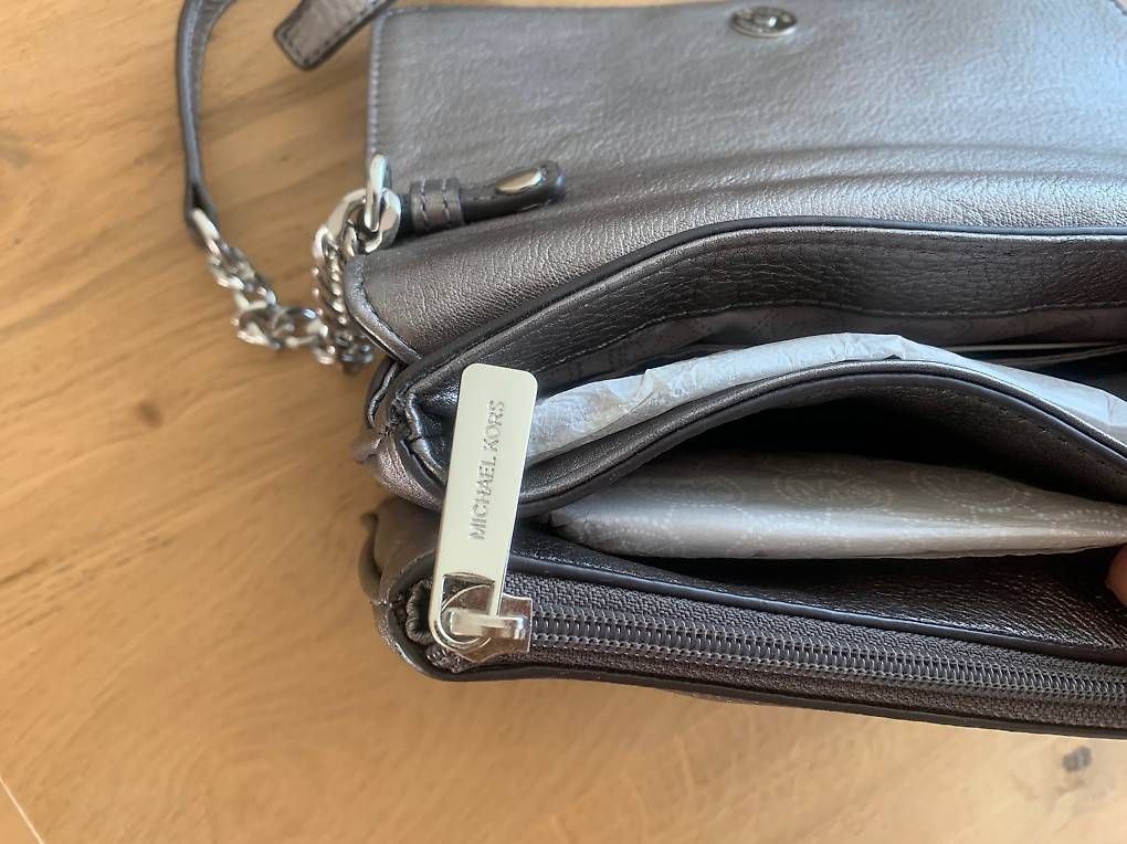 Michael Kors Taschen für Damen: Michael Kors Ledertasche Bedford Legacy Crossbody – Neu (gemäss Beschreibung) aus Sargans von jenabek 4