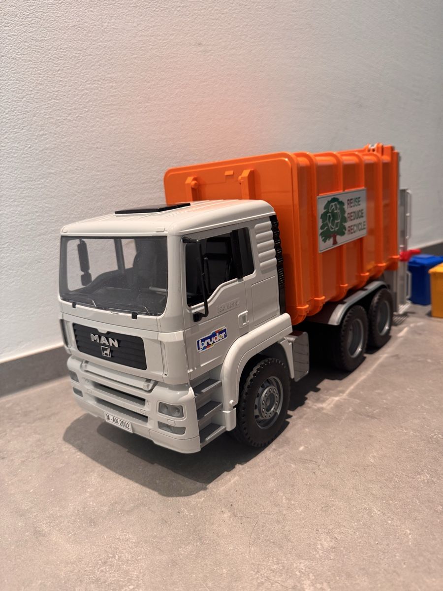 Bruder Giocattoli: Bruderer Müllwagen – Usato da Hettlingen venduto da Mariy555