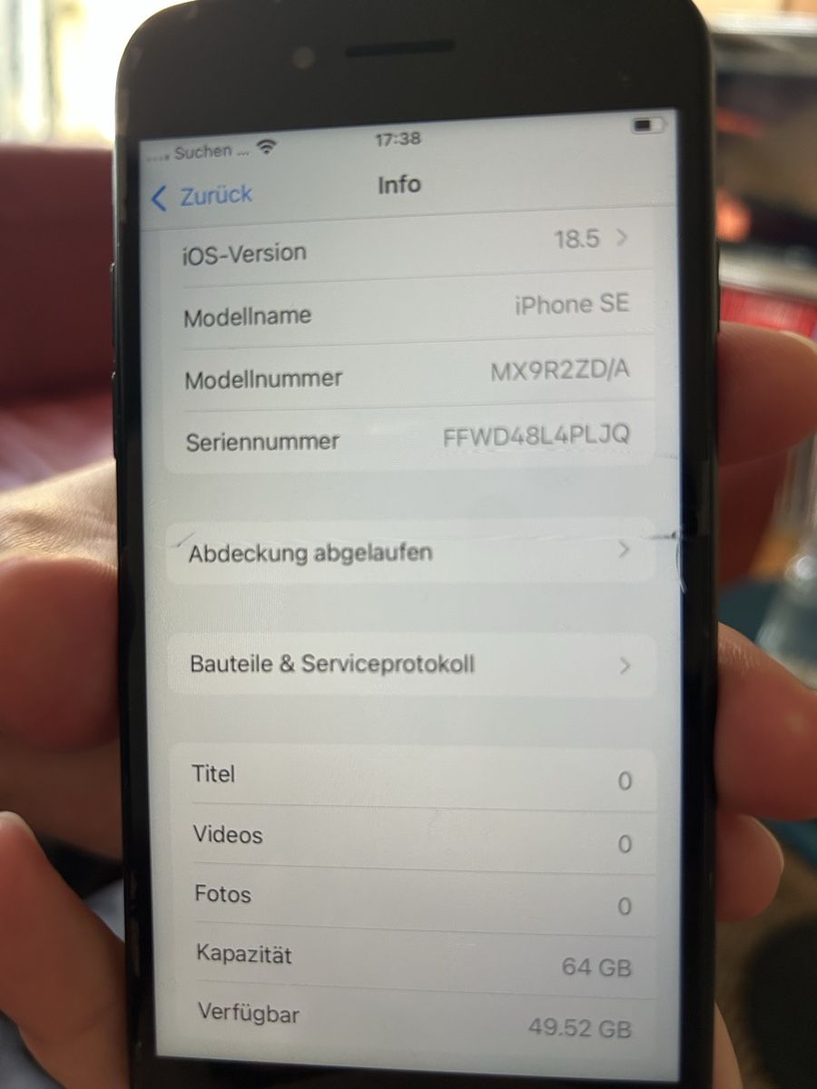 Apple Handys / Smartphones: iPhone SE 2. Generation 64GB schwarz defekt – Defekt aus Luzern von bettygreen 7