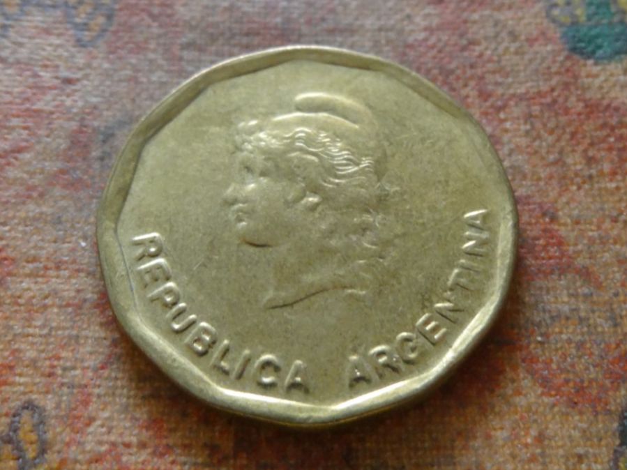 Tutti le monete: ARGENTINE  50  Centavos  1986  (P) – Usato da Romanel-sur-Lausanne venduto da Swift13 1
