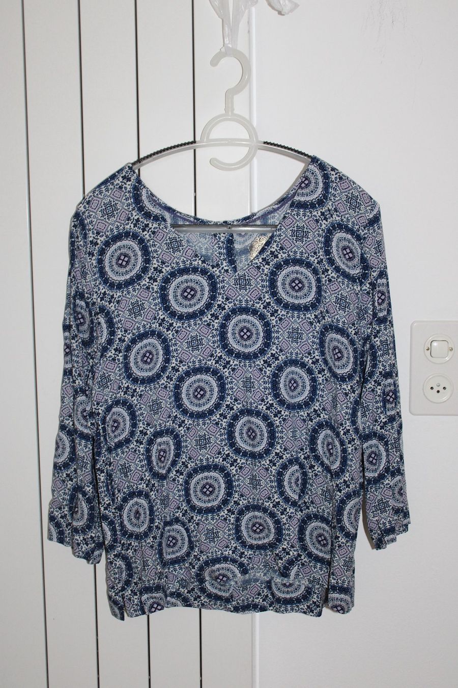 Tops: Damen Oberteil, verm. M/L – Gebraucht aus Locarno von madame-tus-sauds 2