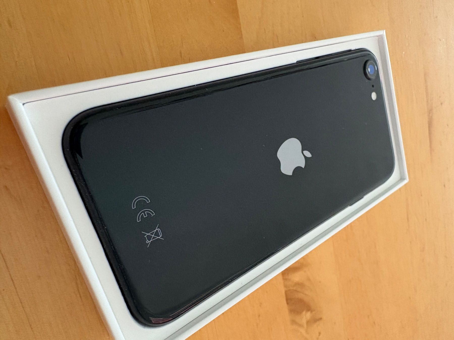 Apple Handys / Smartphones: iPhone SE (2. Gen) 64GB – Gebraucht aus Rieden SG von mani1982 2