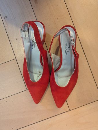 Escarpins à bride mi-hauts en cuir retourné rouge, T38