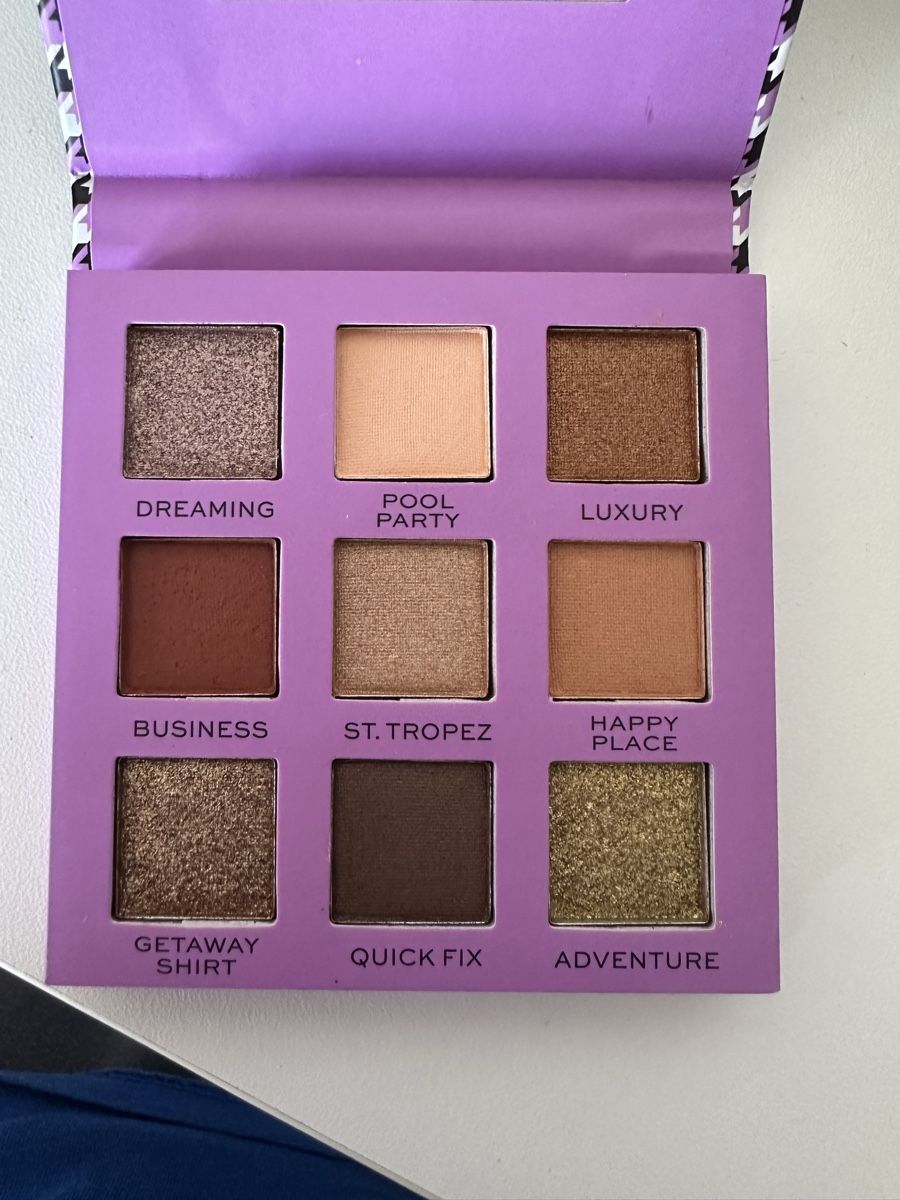 Makeup Revolution Make-up: Makeup Palette Revolution Emily in Paris neu – Nuovo (secondo la descrizione) da Rüthi (Rheintal) venduto da kat_d8m5 1