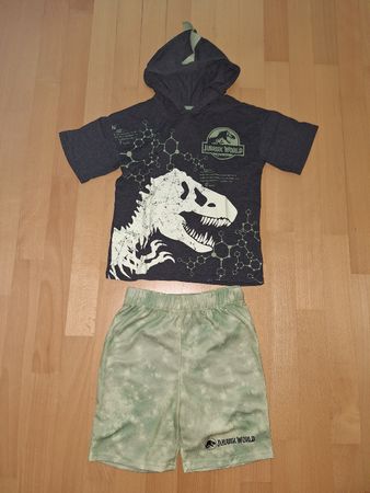 Jurassic World-Set in Gr. 134/140 (8)