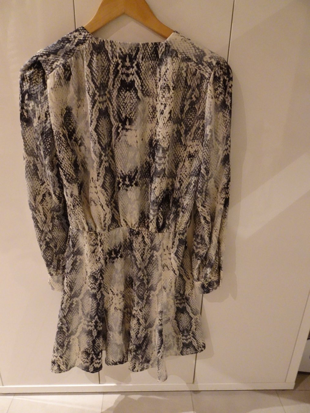 Zara Vestiti: Zara Basic Kleid in Schlangenoptik Gr. S - 231225 – Usato da Küssnacht am Rigi venduto da Good4Deckeli 2