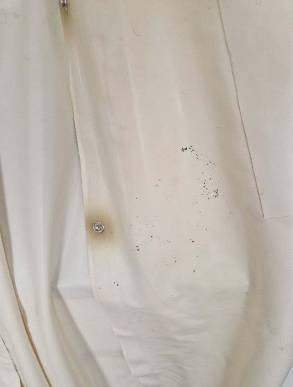 Manteaux: Weisser Latexmantel,Grösse M/L – D'occasion à Oberwil b. Büren par 3298Oberwil 1