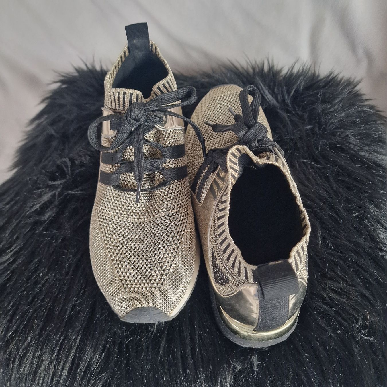 Scarpe da donna: Gioseppo Sneaker Gr. 38 – Gold/Metallic – Usato da Effretikon venduto da 84CK 3