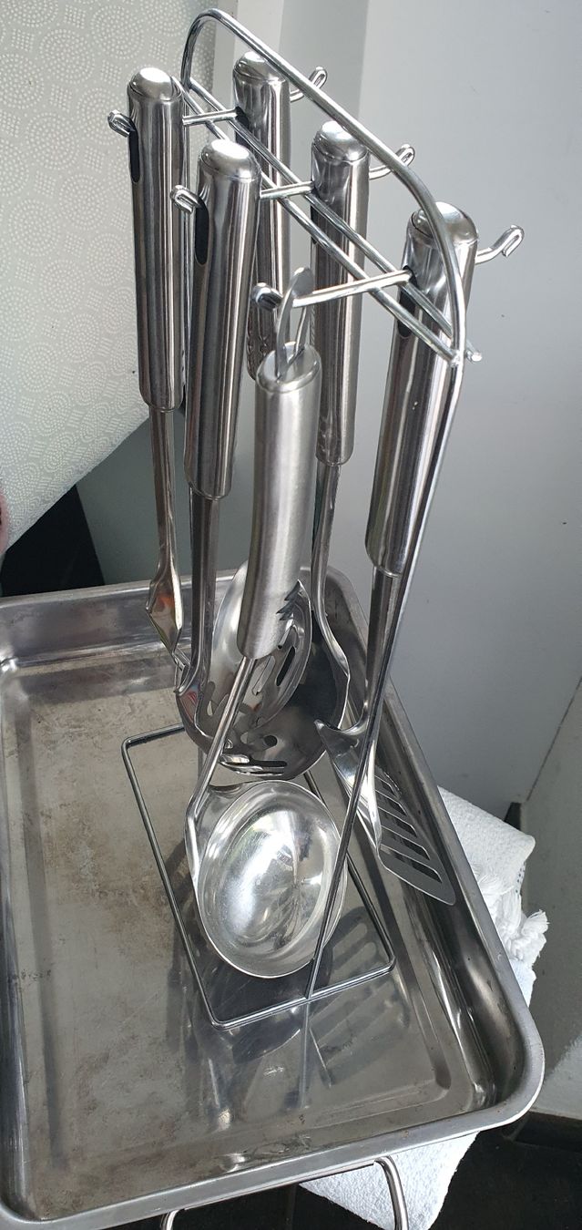 Set di posate: Edles Kochutensilien Set, 6-teilig, – Usato da Muri AG venduto da Jeromia 2