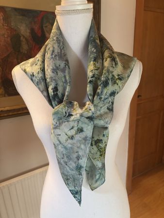 Foulard neuf pièce unique