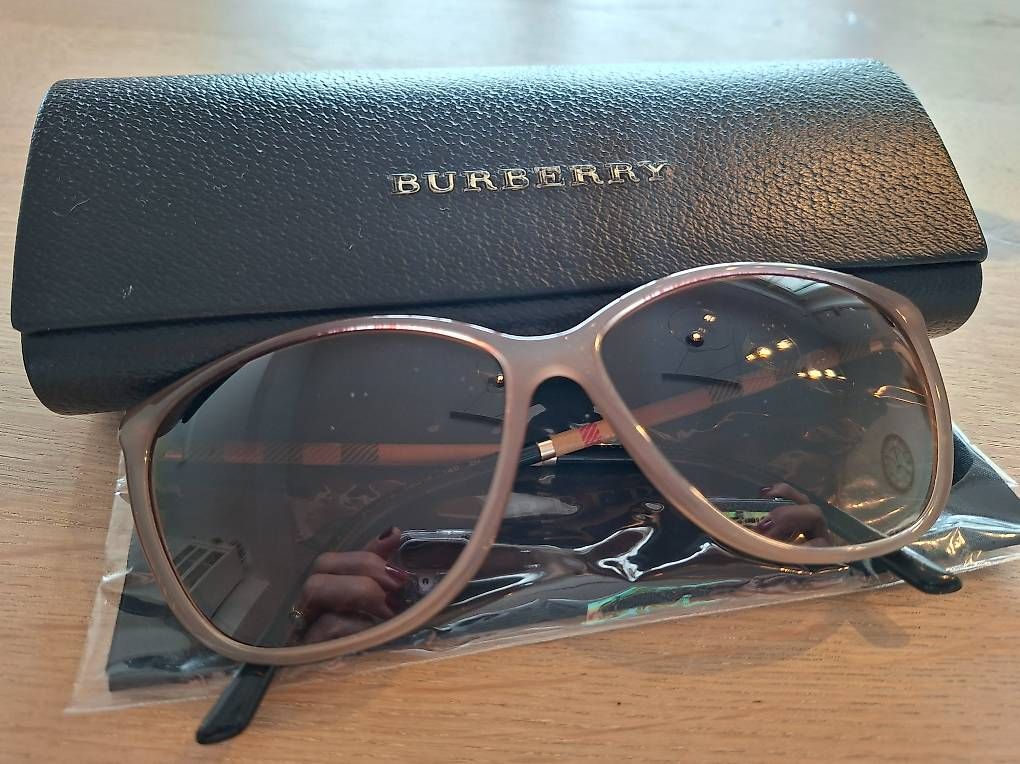 Burberry Occhiali & Lenti: Burberry Sonnenbrille – Usato da Flurlingen venduto da Atea8 3