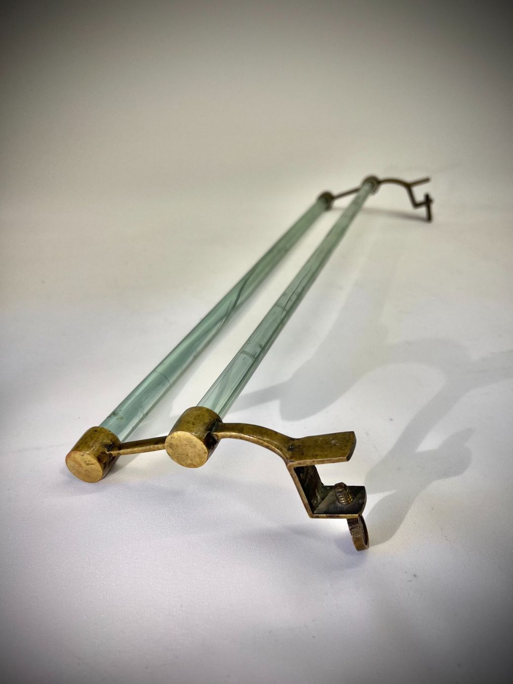 Portasciugamani: Vintage Handtuchhalter Glas Messing 1950er – Usato da Männedorf venduto da MrAnderson