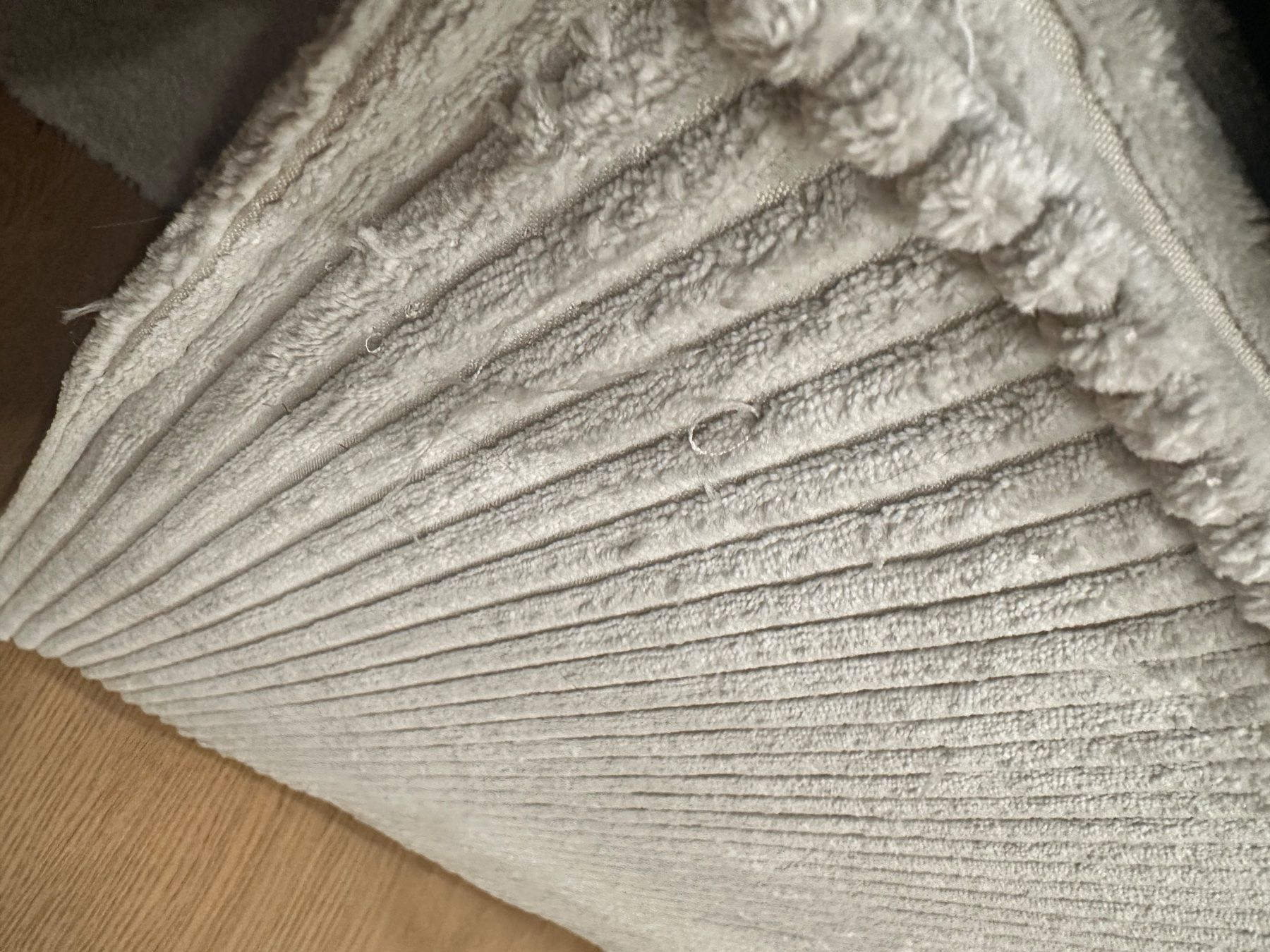 Sofas: Ecksofa/ Schlafsofa in Beige Cord Stoff – Gebraucht aus Biel/Bienne von sarinya_naja 4