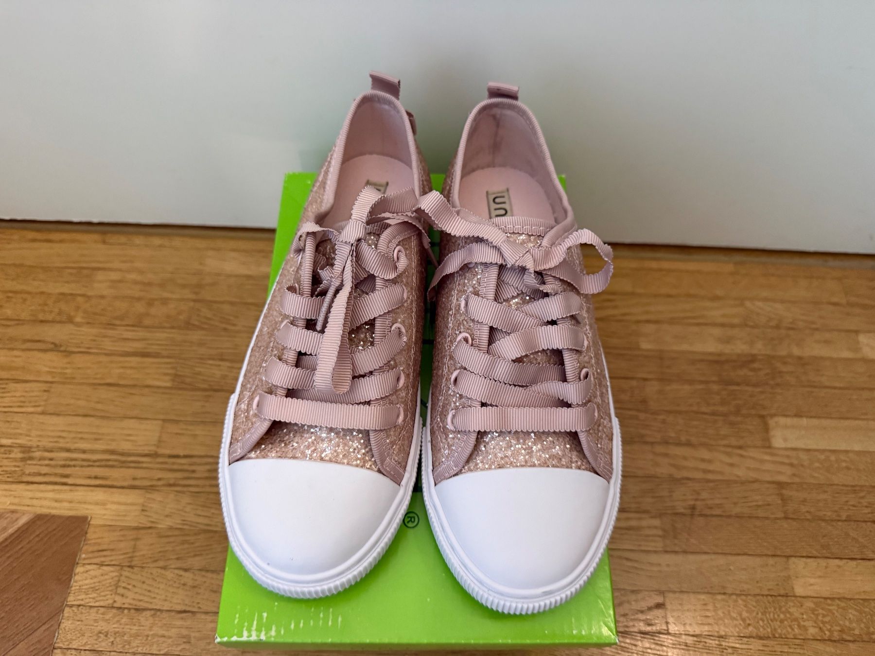 Unisa Scarpe per ragazze: Schuhe Unisa Gr.34 Neu – Nuovo e nell'imballaggio originale da Zürich venduto da makmakmak 3