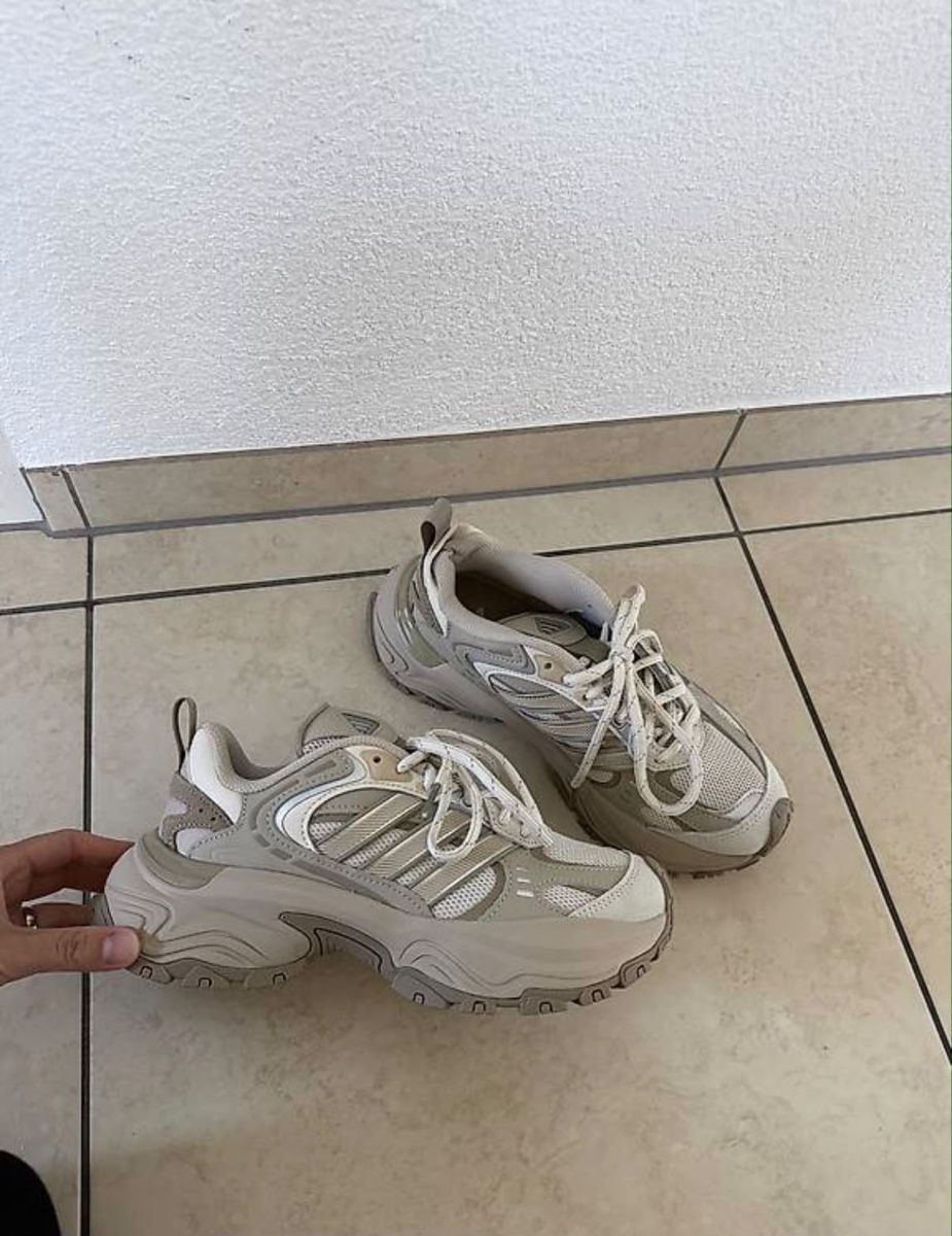 Adidas Scarpe da donna: Adidas Shadow Fever Gr. 37 1/3 – Nuovo e nell'imballaggio originale da Ehrendingen venduto da hamfaz5