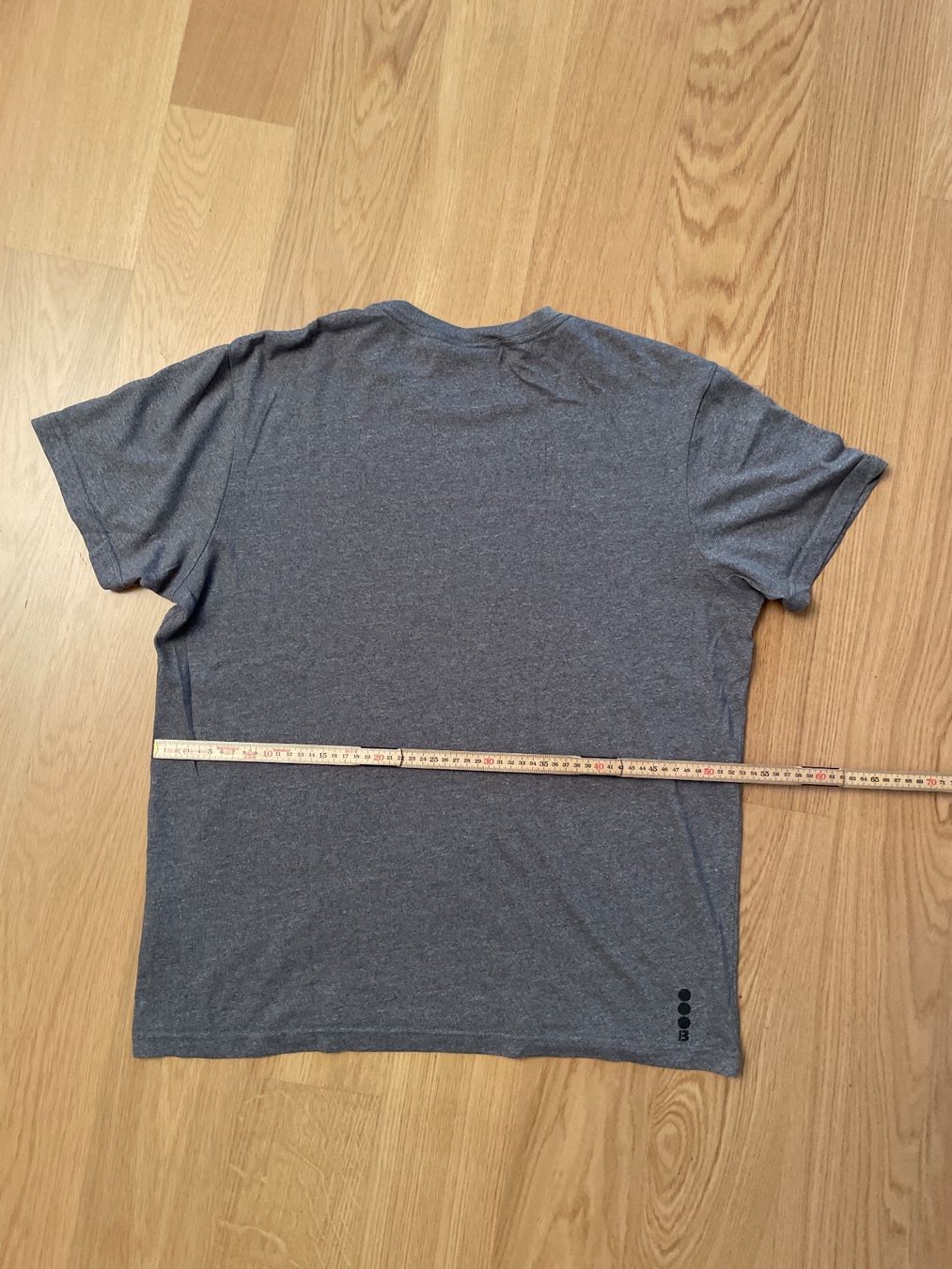 Bench T-Shirts: Tshirt Bench L – Gebraucht aus Basel von pilzliii 3