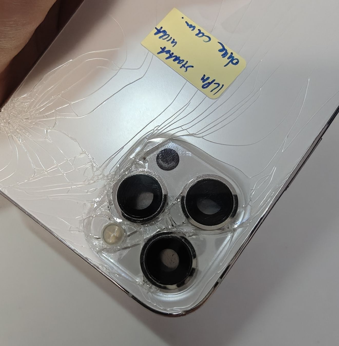 Apple Telefoni cellulari / Smartphones: iPhone 12 Pro Max weiss – Difettoso da Ehrendingen venduto da Rocky985 2