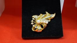 Vintage brosche mit Perlen und Strass, sehr edel