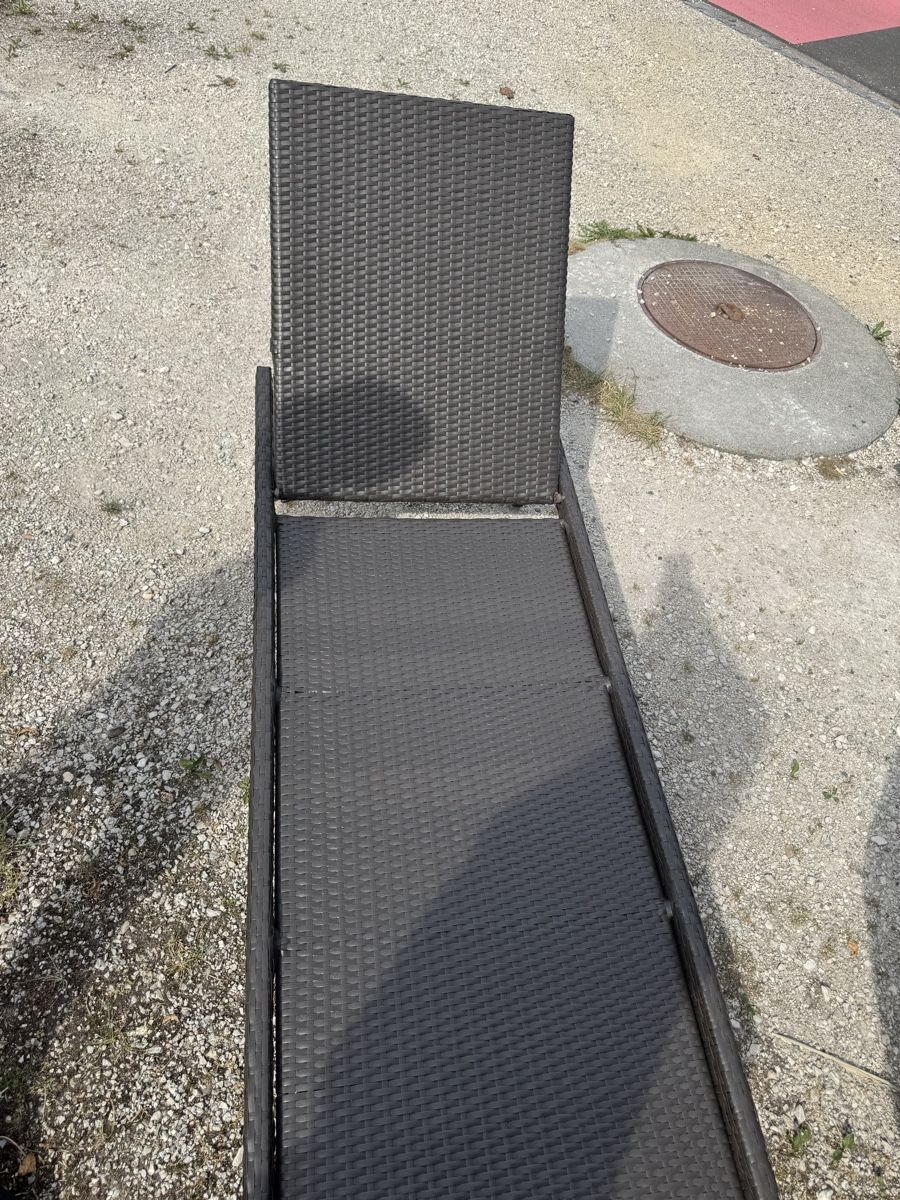 Sedie a sdraio: 2 Lettini prendisole rattan marrone ottimo stato – Usato da Jonen venduto da gio_52yc