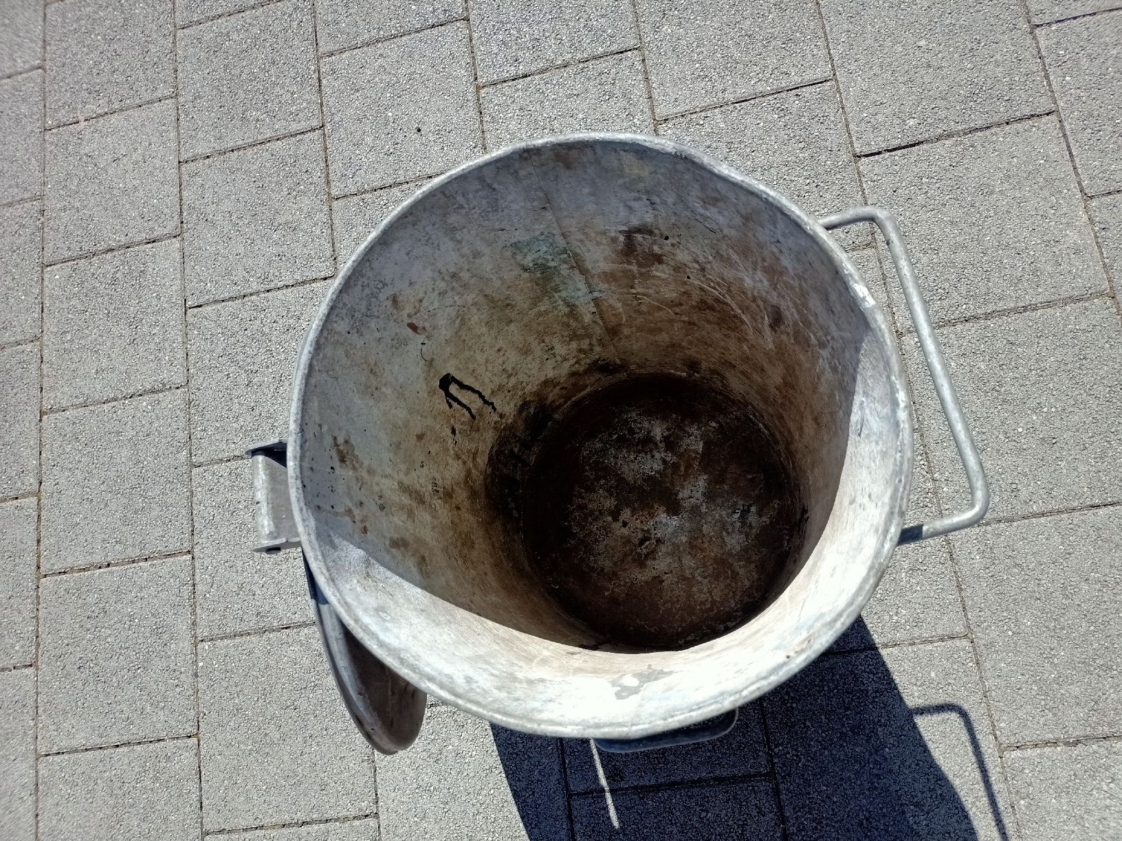 Ochsner Poubelles: Kehrichteimer Metall System Ochsner 55 Liter  – D'occasion à Flamatt par Marpou 5
