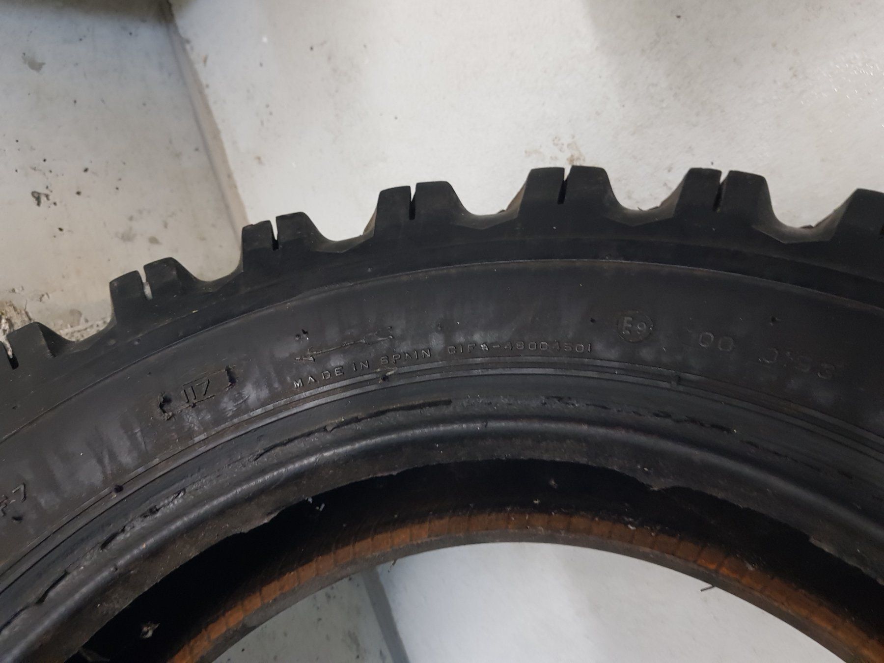Altro in Scrittura & Disegno: Firestone Super All-Traction Reifen 6.00-16C Oldtimer – Usato da Cadro venduto da davidedolcevita 4