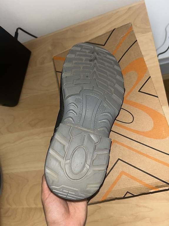 Scarpe da uomo: Sicherheitsschuhe Gr. 38  Wie neu – Usato da Basel venduto da ari_pwg6 4