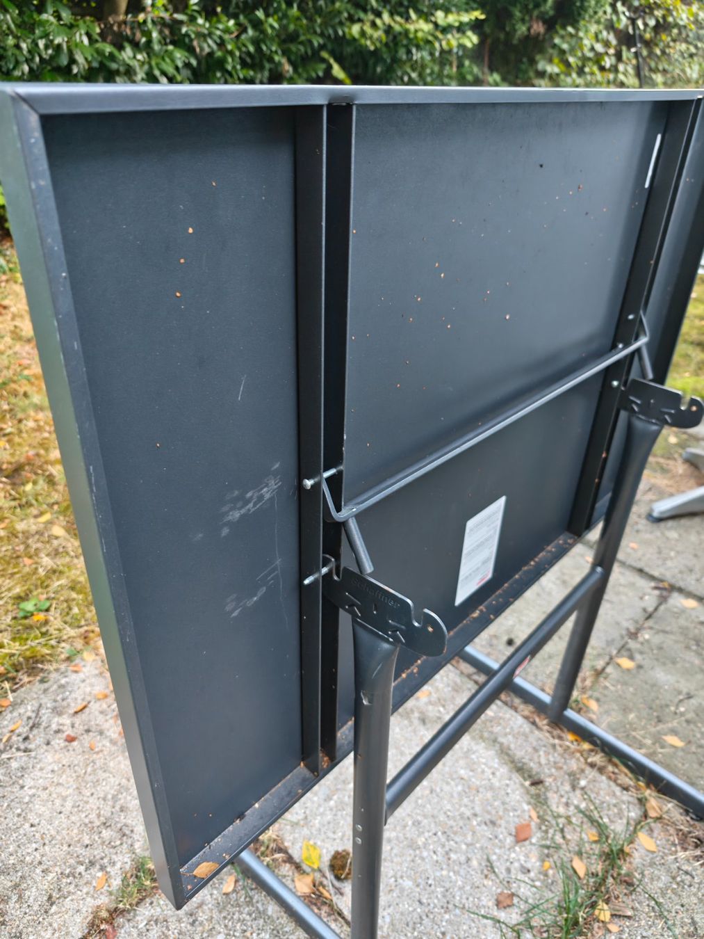 Schaffner Tische: Schaffner Gartentisch Anthrazit – Gebraucht aus Bonstetten von Zuriko 1