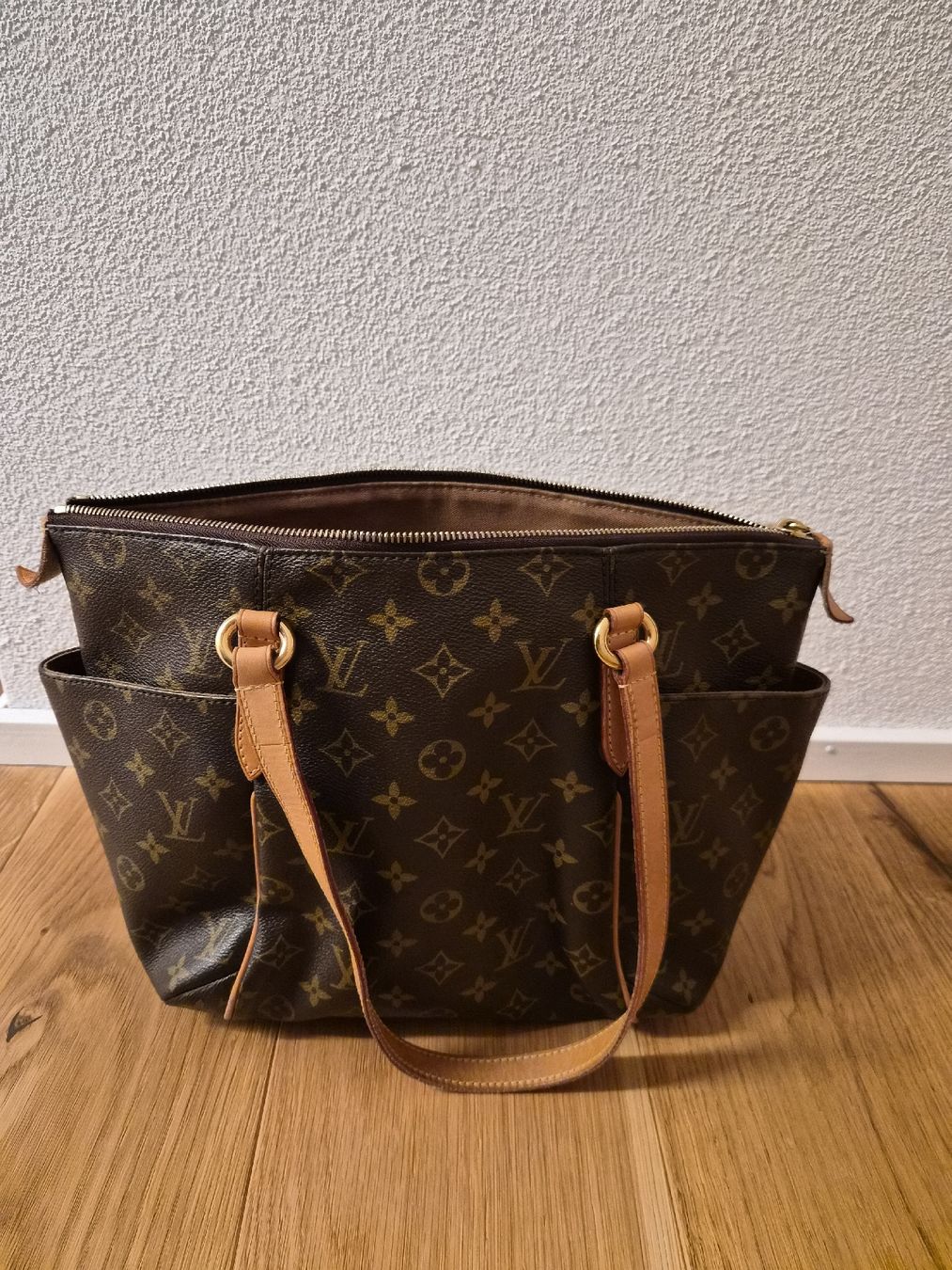 Louis Vuitton Sacs femmes: Louis Vuitton Tasche Monogram Canvas – D'occasion à Schwarzenberg LU par LadySecondhand