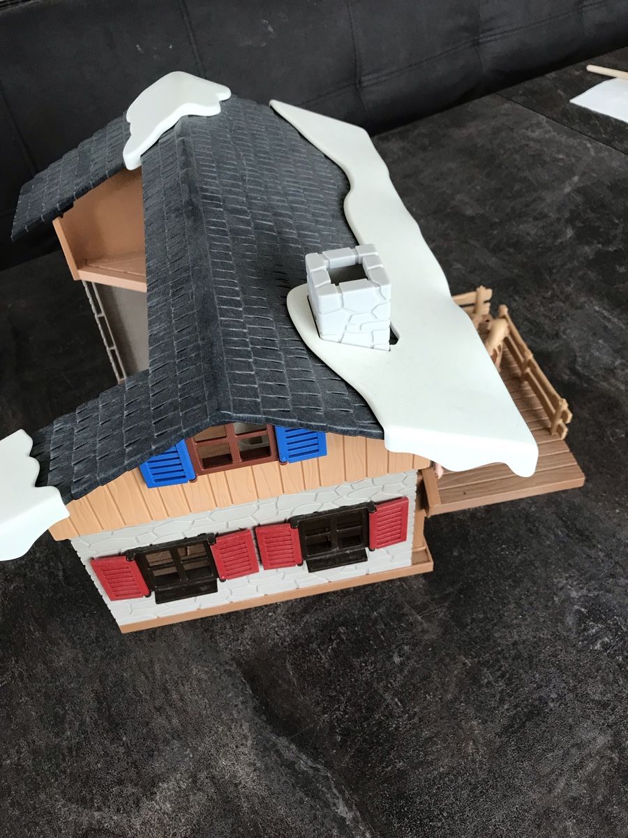 Playmobil Giocattoli: Playmobil,Winterhaus mit Hunden – Usato da Subingen venduto da Bea8 4