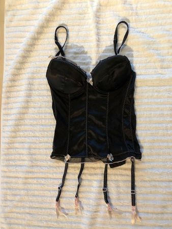 Schwarzes Satin Korsett mit Spitze Grösse S