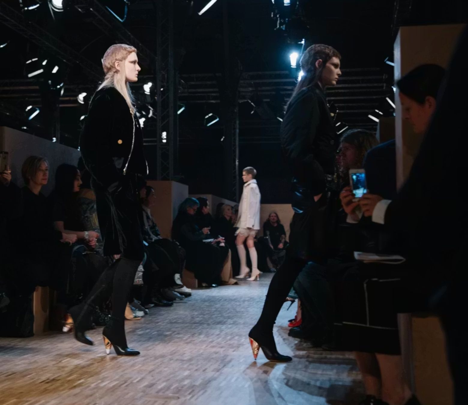 Givenchy Damenschuhe: GIVENCHY STIEFELETTEN – Gebraucht aus Honau von olya_i 1