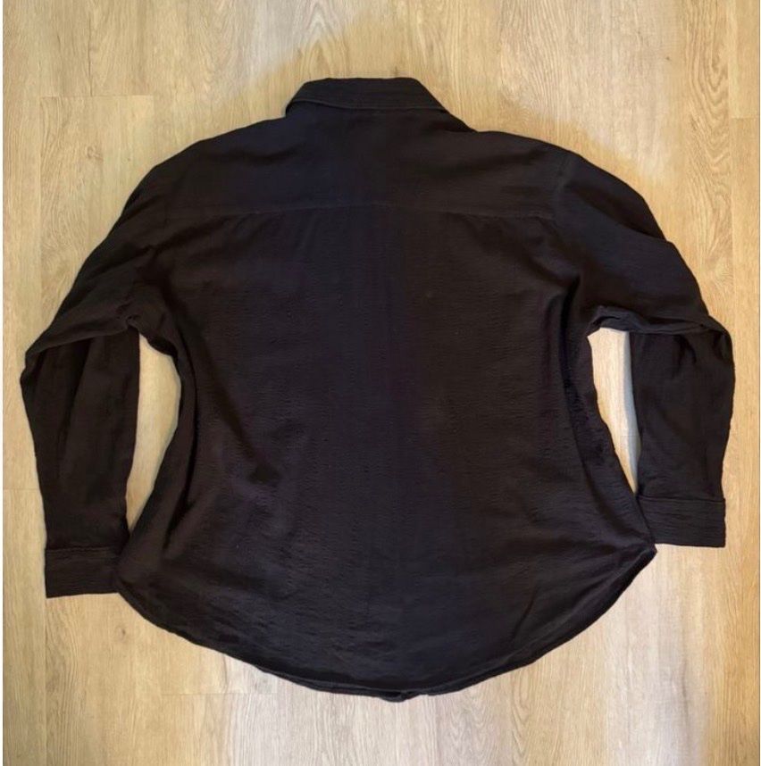H&M Camicette: LOCKERE SCHWARZE BLUSE MIT LANGEN ÄRMELN – Usato da Winterthur venduto da Arunasu 2