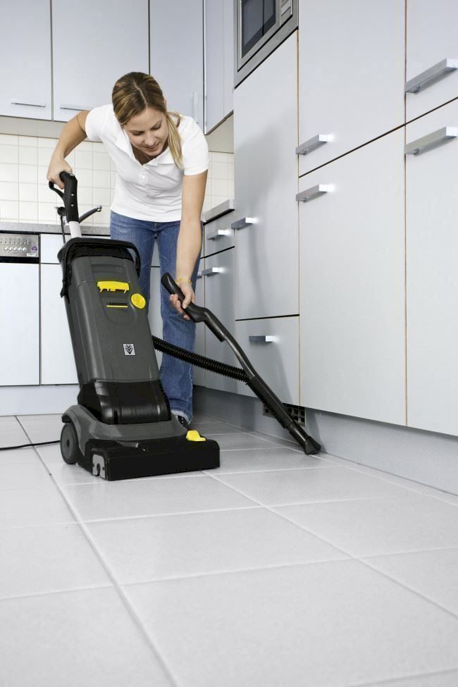 Kärcher Toutes les machines: Kärcher BR 30/4 C Advance – Neuf avec emballage d'origine à Bottighofen par zaap 2