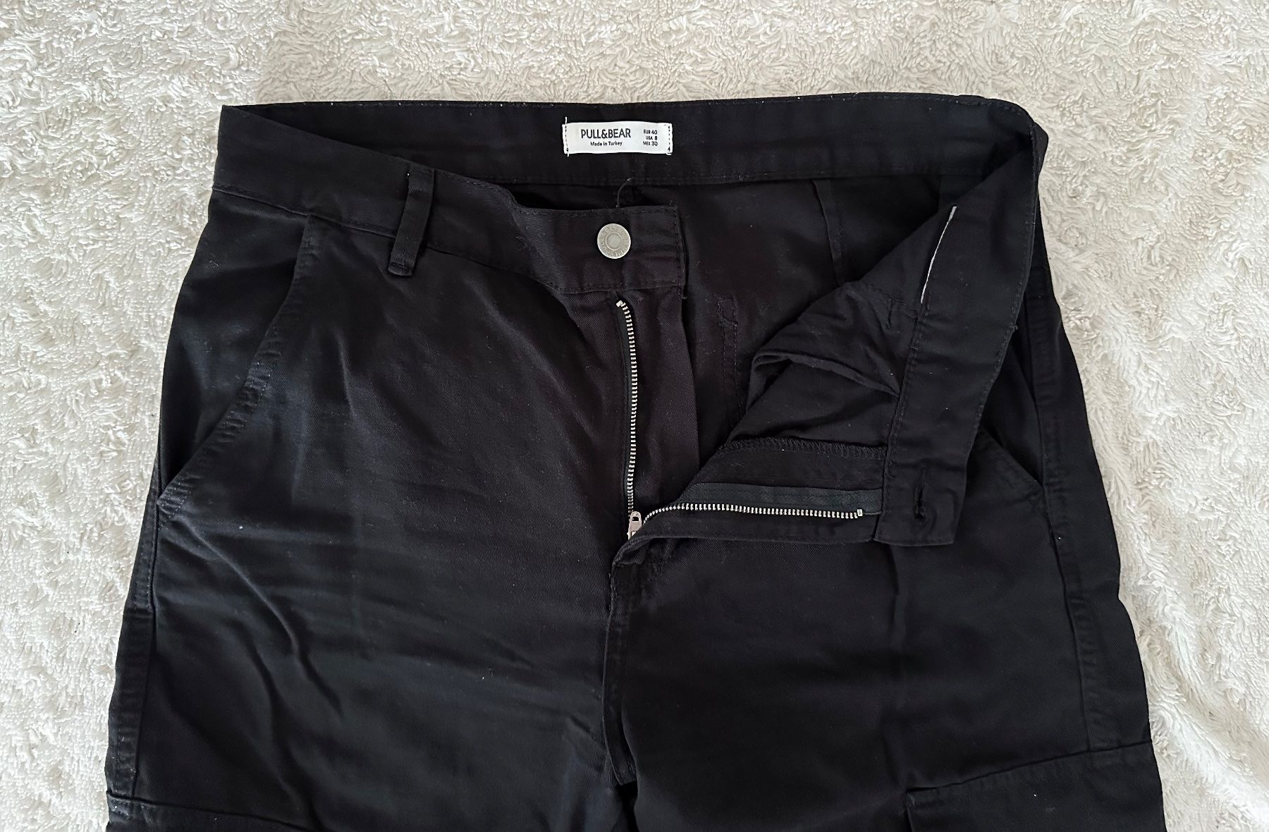 Pull&Bear Jeans: Jeans PULL & BEAR CARGOJEANS schwarz Gr 40, top Zustand – Usato da Emmenbrücke venduto da little.treasures 2