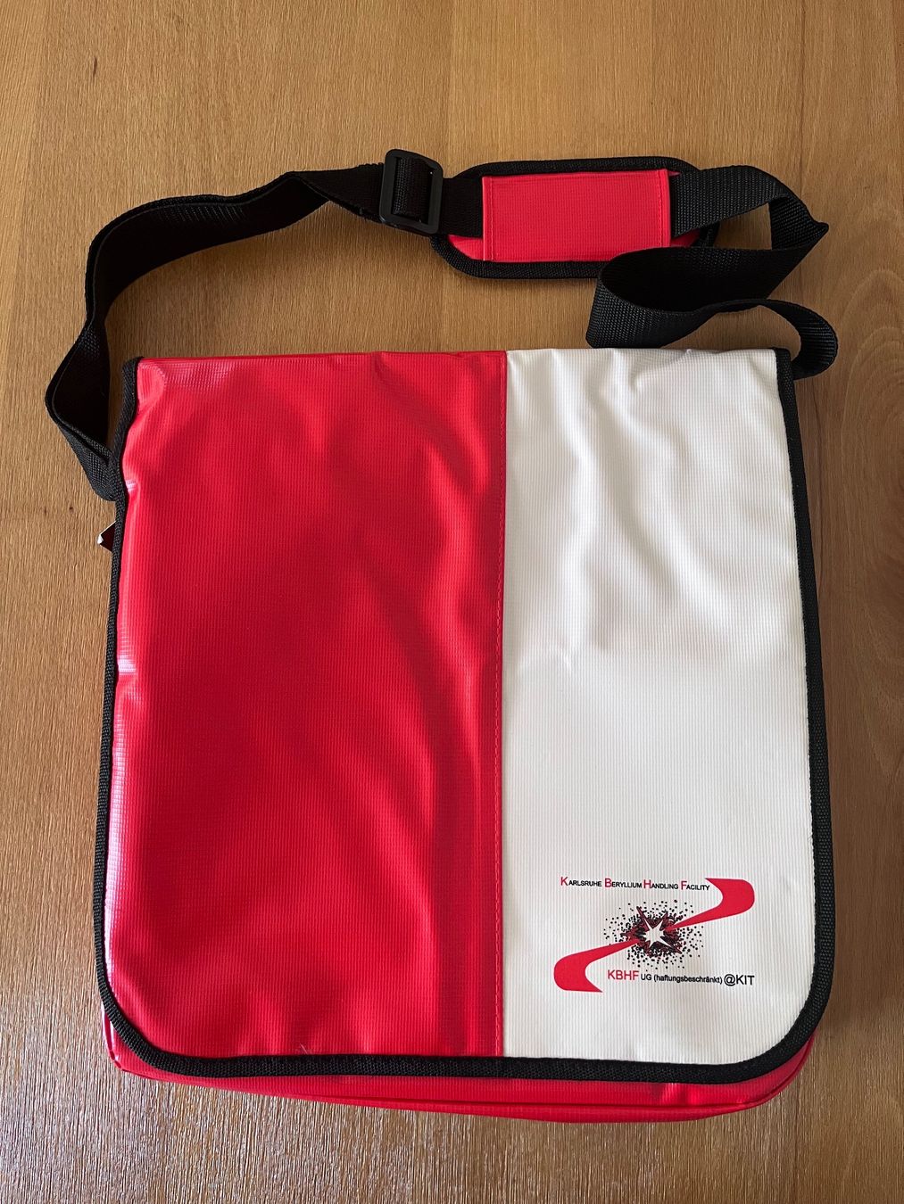 Borse: Schulter Tasche – Nuovo e nell'imballaggio originale da Roggwil BE venduto da KarotteV 1