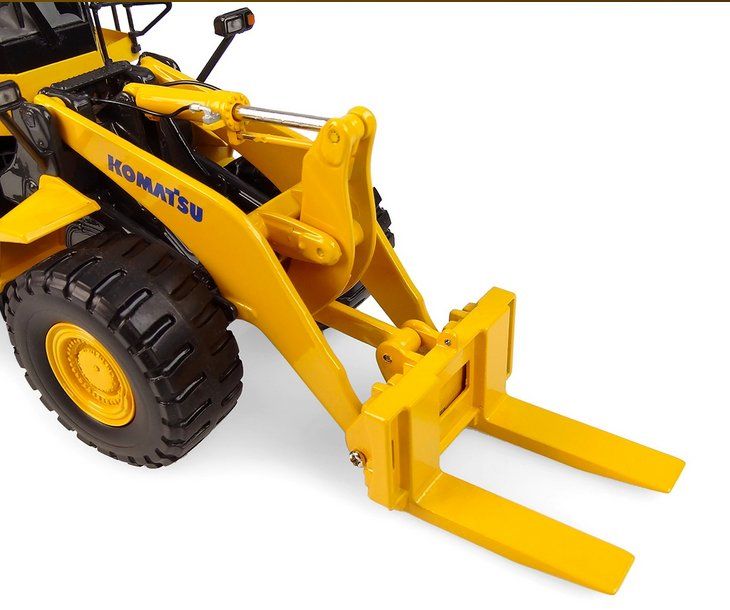 Komatsu Modellbausätze & Standmodelle: 1:50 Komatsu WA600-8 - Version porte-blocs – Neu und originalverpackt aus Affoltern am Albis von Modellshop-8910 3