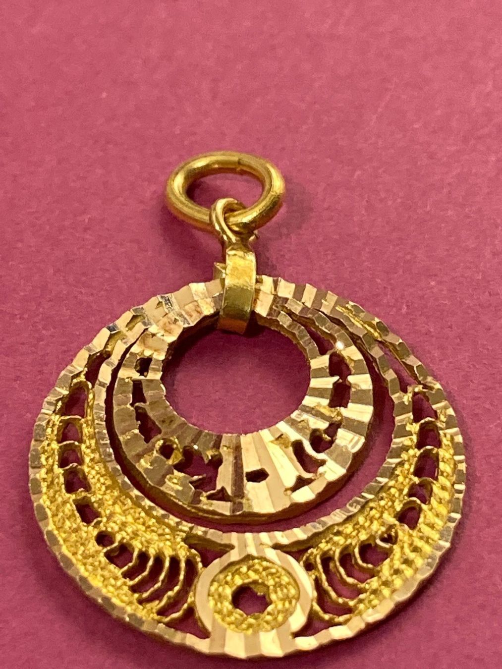 Ciondoli: Goldenete Anhänger – Usato da Laufen venduto da Trendmarket 7