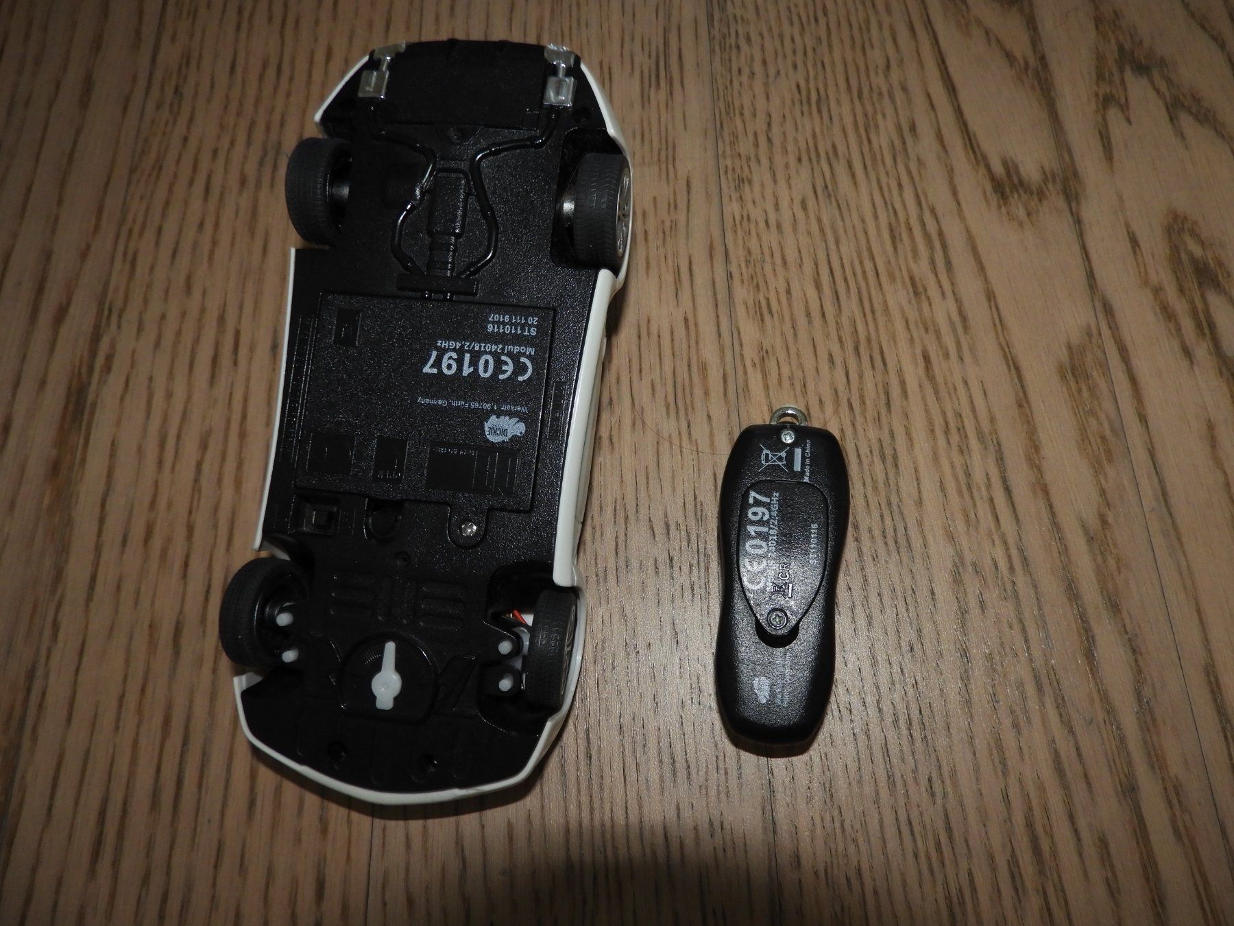 Jouets: Ferngesteuertes Mercedes-Modellauto – D'occasion à Hergiswil NW par Noema2006 2