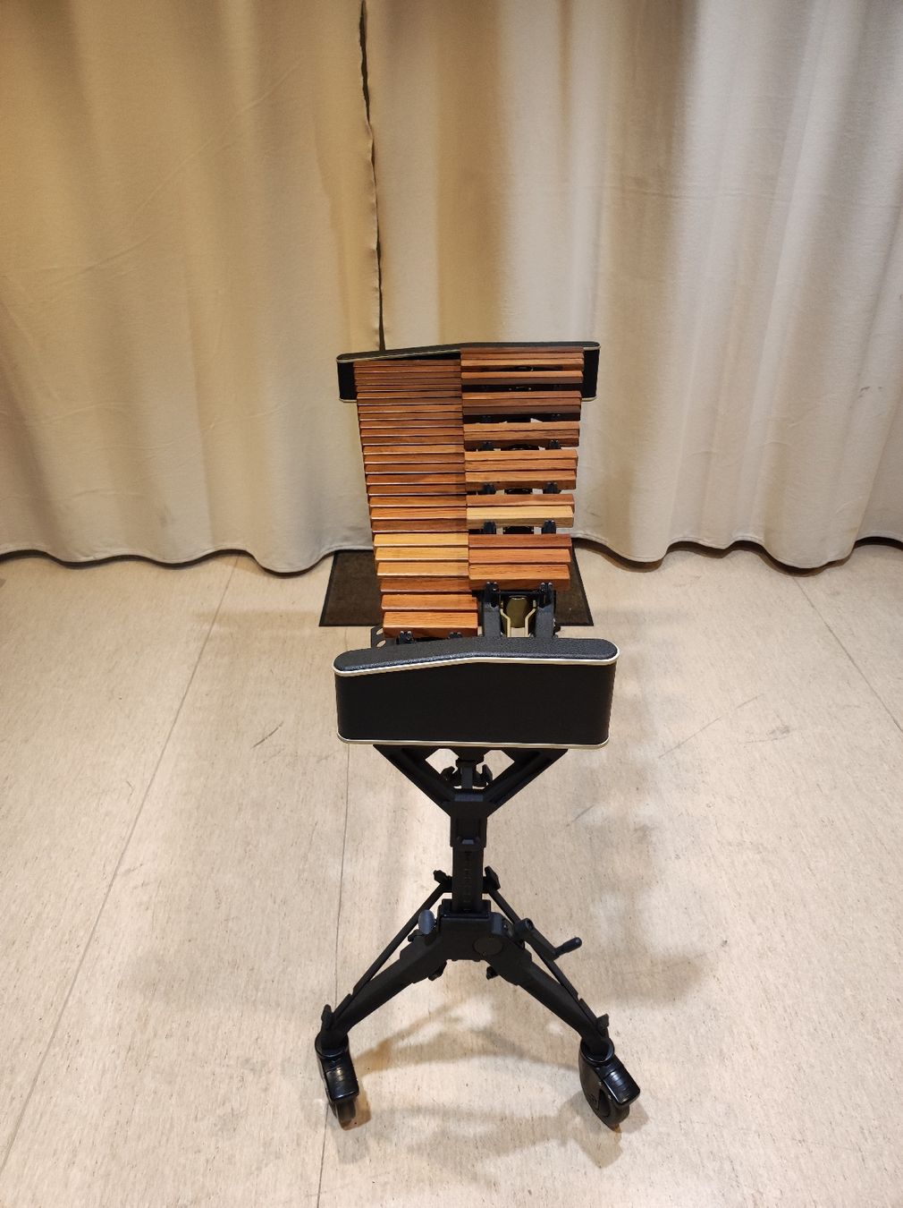Strumenti musicali: Adams Xylophone Solist - 3.5 Octave – Nuovo (secondo la descrizione) da Meilen venduto da nna_p7w5 2