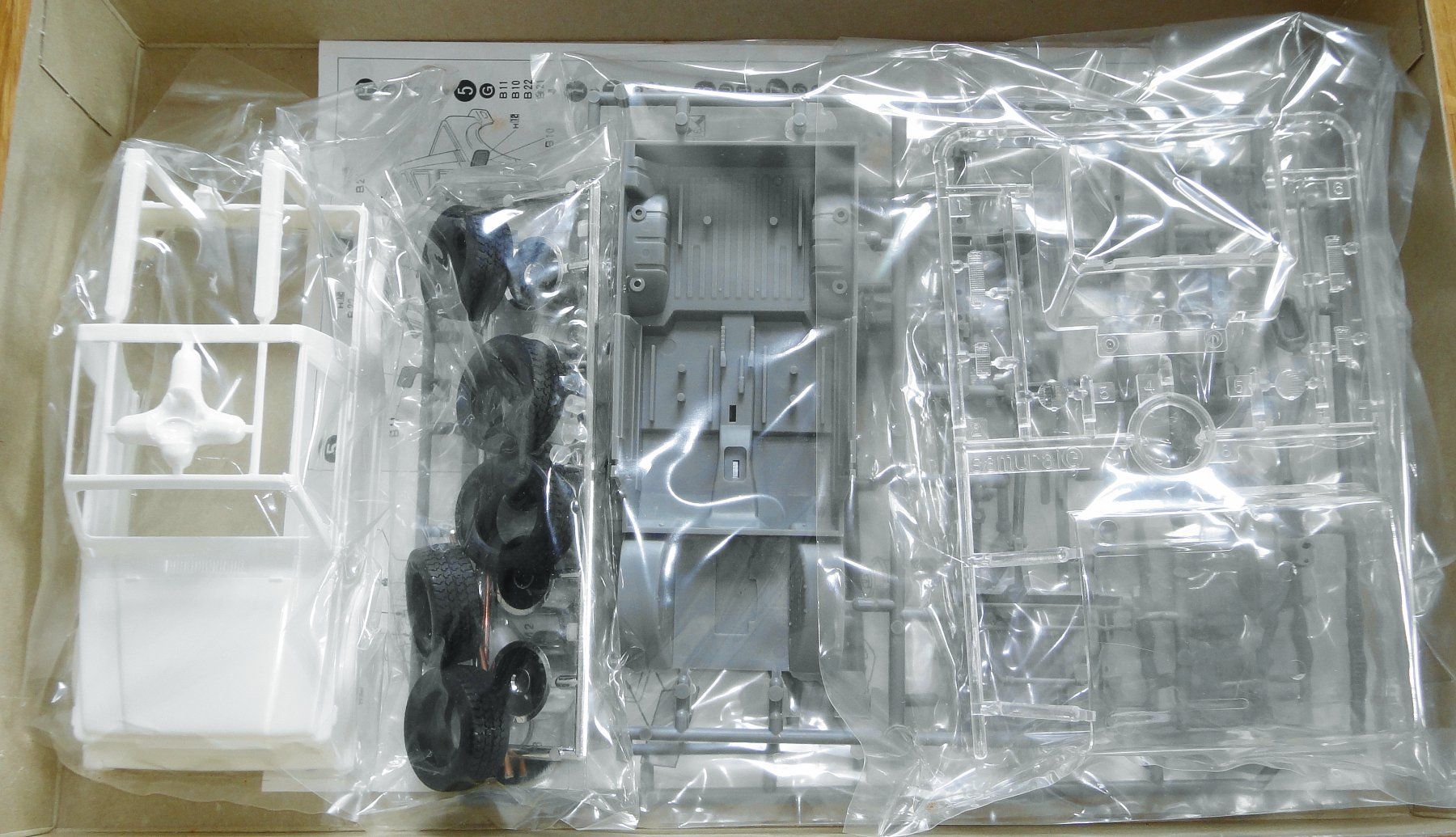 Suzuki Voitures modèles: Fujimi Suzuki Jimny Custom 1:24 – Neuf (Voir description) à Frümsen par Malibu69 3