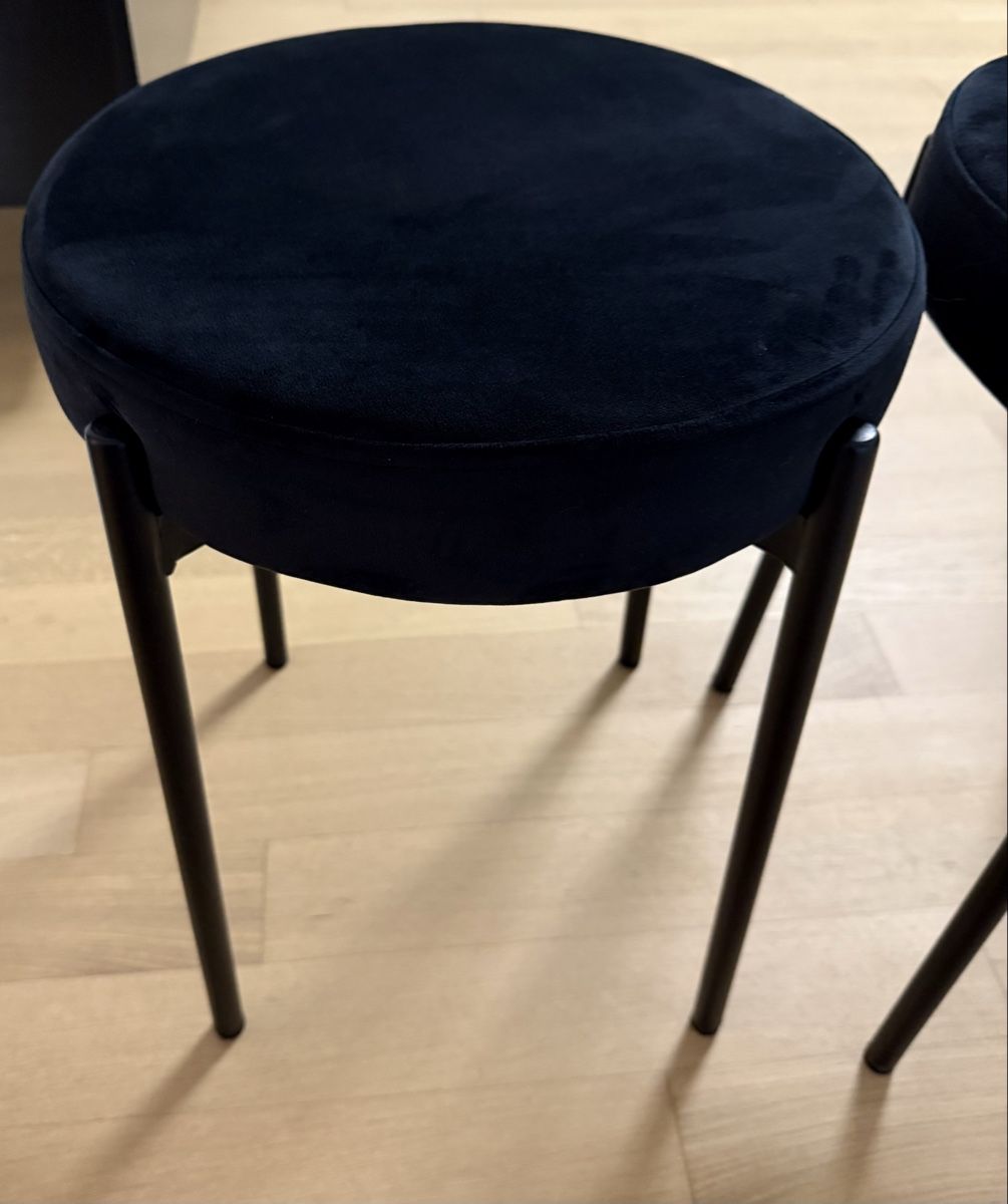 Pfister Sgabelli: 2 Hocker Samt schwarz neuwertig – Nuovo (secondo la descrizione) da Selzach venduto da ege385 1