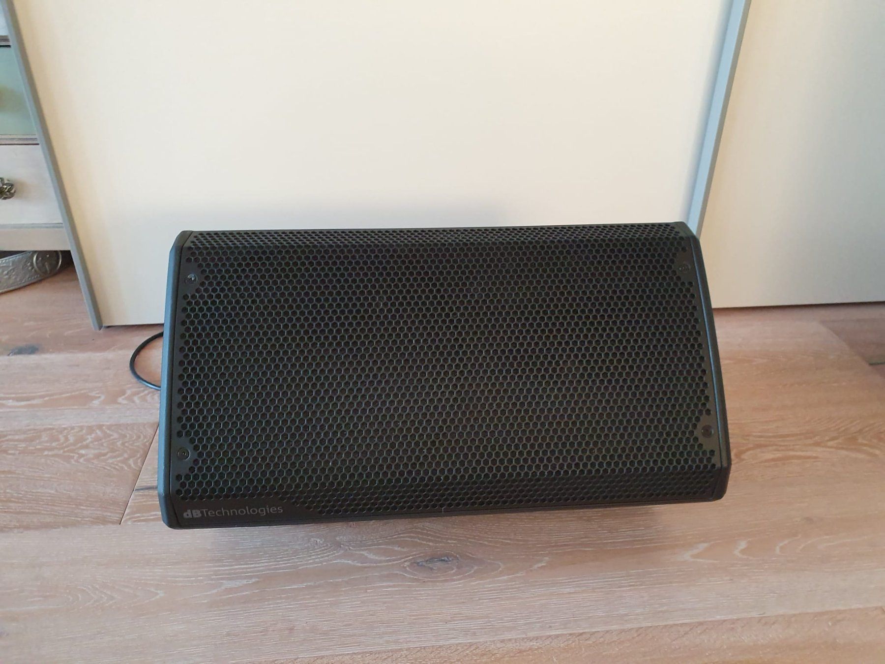 Casse acustiche: dB Technologies Opera 10 Aktivlautsprecher – Usato da Uster venduto da Chrivo 1