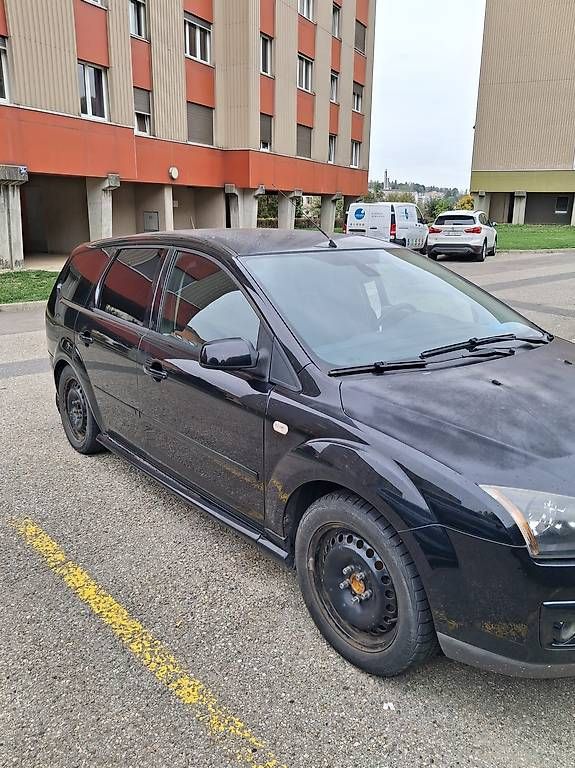 Autos: Ford focus – D'occasion à La Chaux-de-Fonds par atipik 2