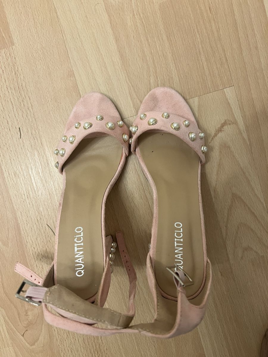 Scarpe da donna: Puderrosa High-Heels mit Perlen – Usato da Merenschwand venduto da Pao_29