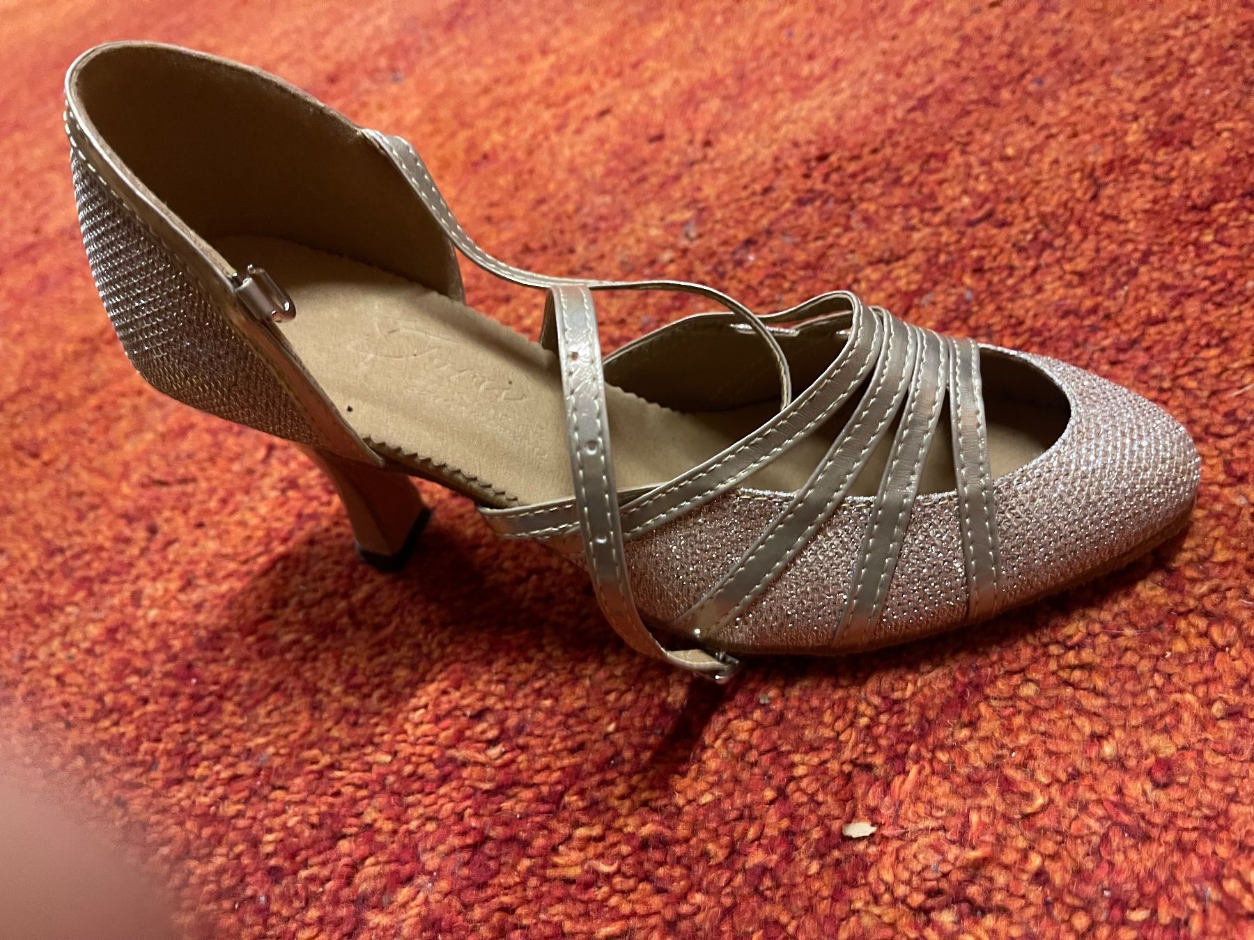 Scarpe da donna: Tanz Schuhe – Nuovo (secondo la descrizione) da Hinterkappelen venduto da simona67 6