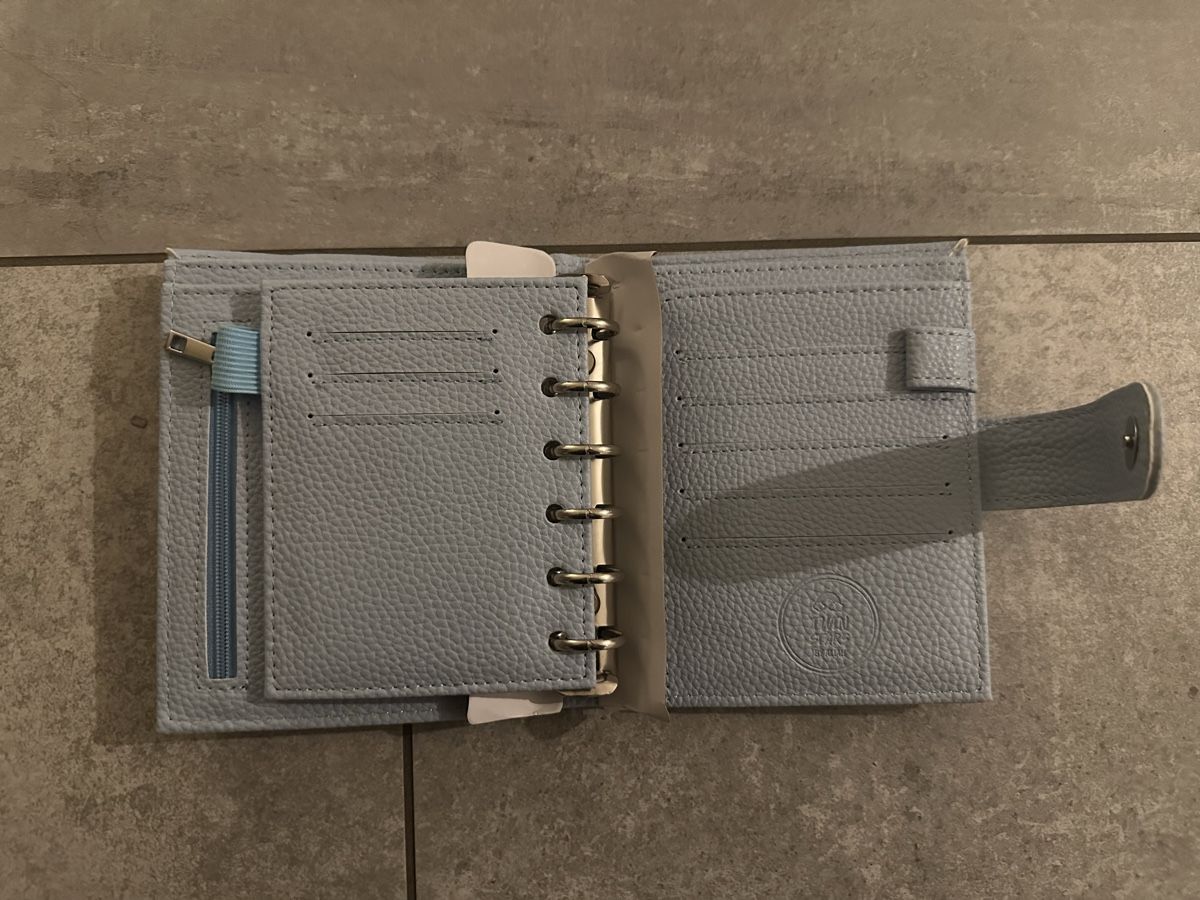 Portemonnaie: DE LUXE BINDER RINGBUCH A7 Neu Baby blau – Neu und originalverpackt aus Aadorf von mel_5b9w 2