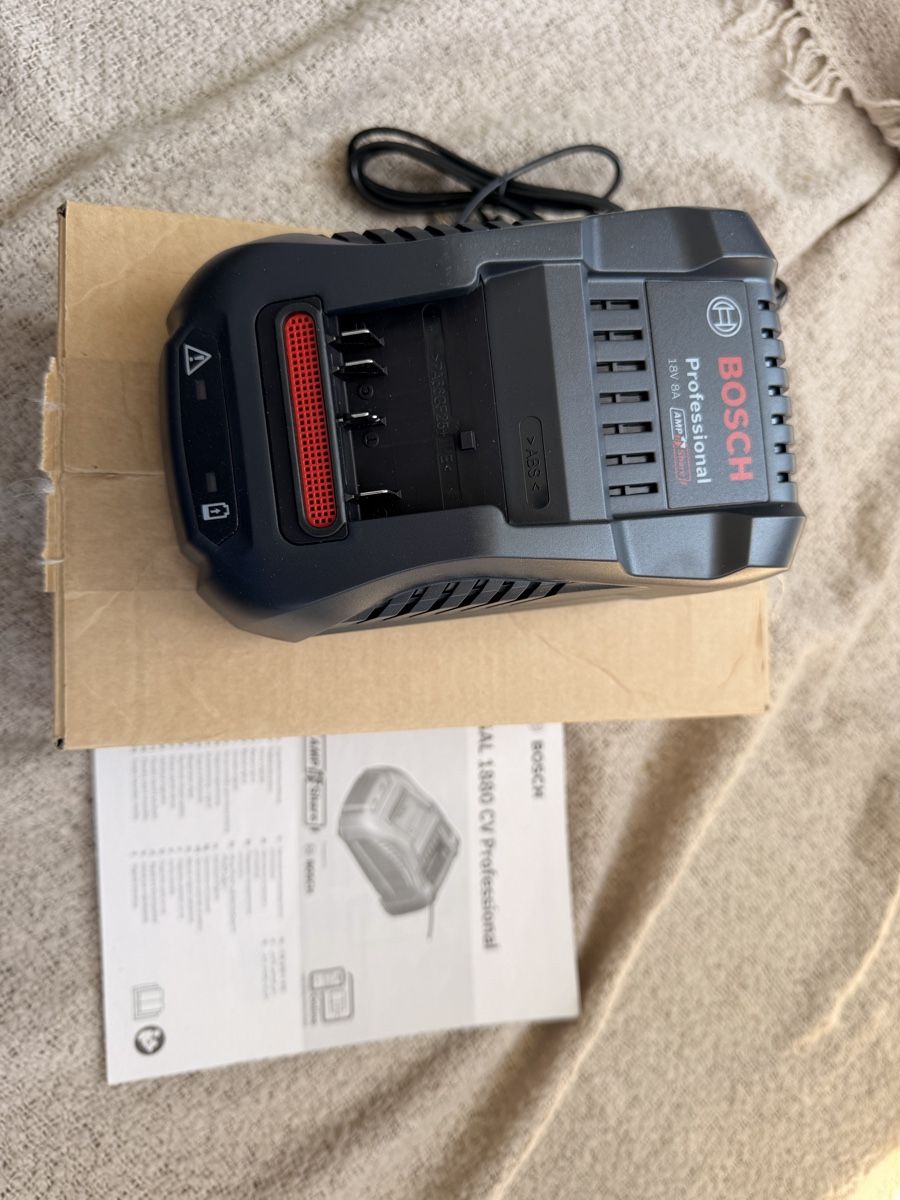 Bosch Caricatori & Batterie: Bosch GAL 1880 CV Professional Ladegerät – Nuovo e nell'imballaggio originale da Köniz venduto da par_c7ht 2